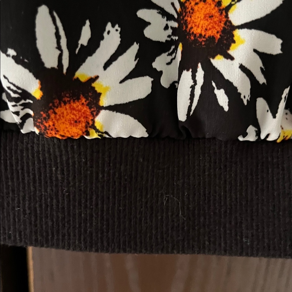 Wet Seal black jacket with white daisies. Size Small. - Picture 7 of 9